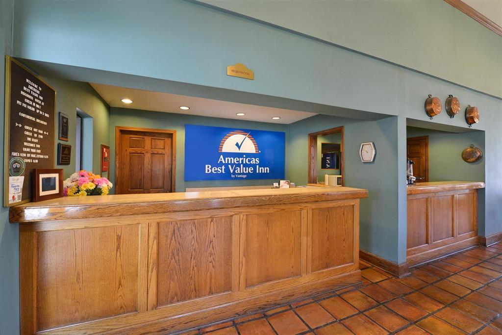 Americas Best Value Inn Columbus Interior foto